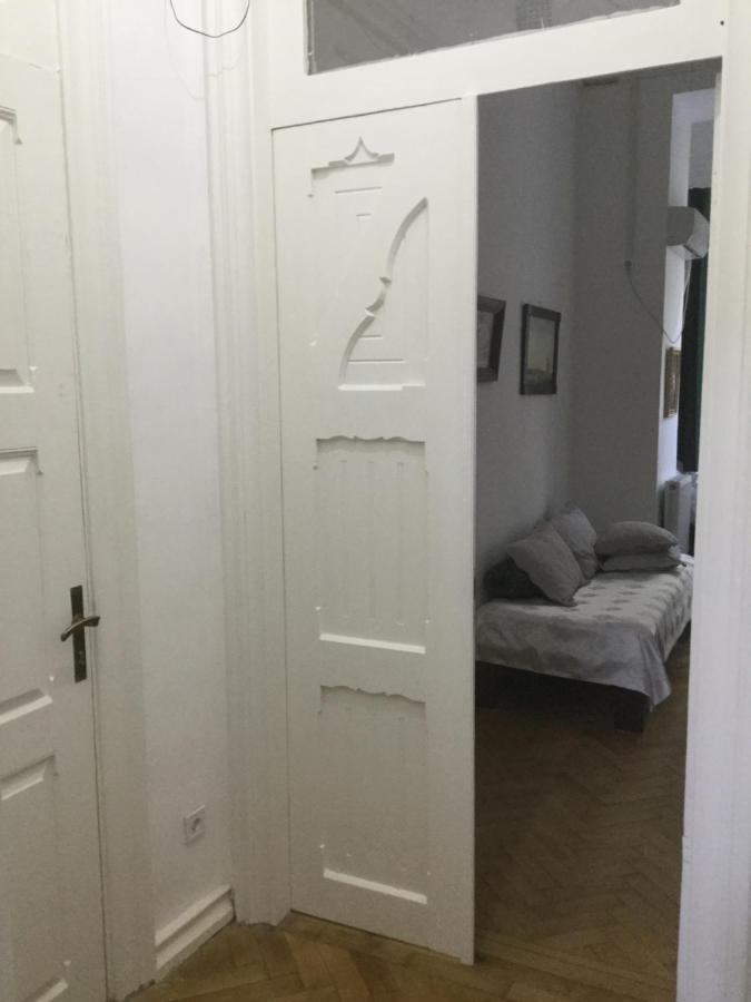 Gutsa Artists Mini-Hotel Тбілісі Екстер'єр фото
