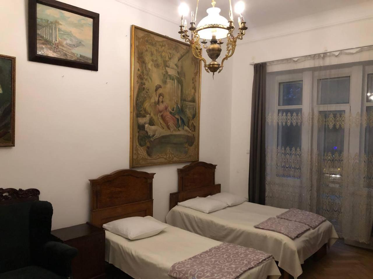 Gutsa Artists Mini-Hotel Тбілісі Екстер'єр фото