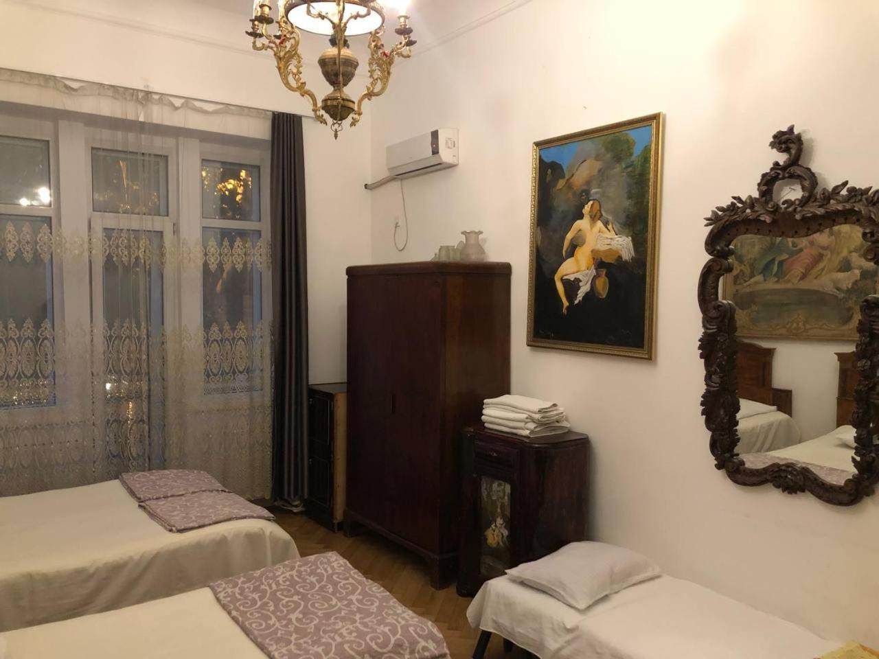 Gutsa Artists Mini-Hotel Тбілісі Екстер'єр фото