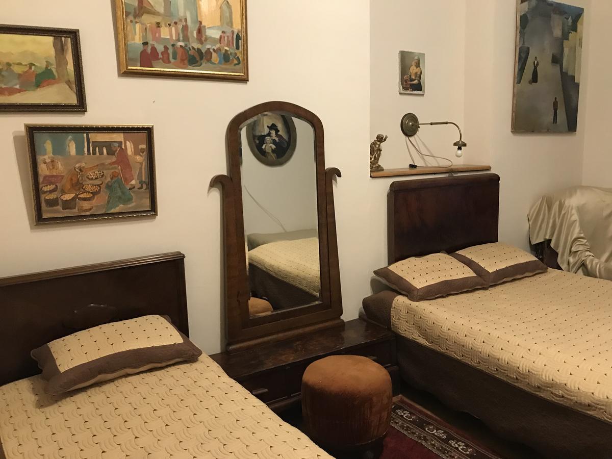 Gutsa Artists Mini-Hotel Тбілісі Екстер'єр фото