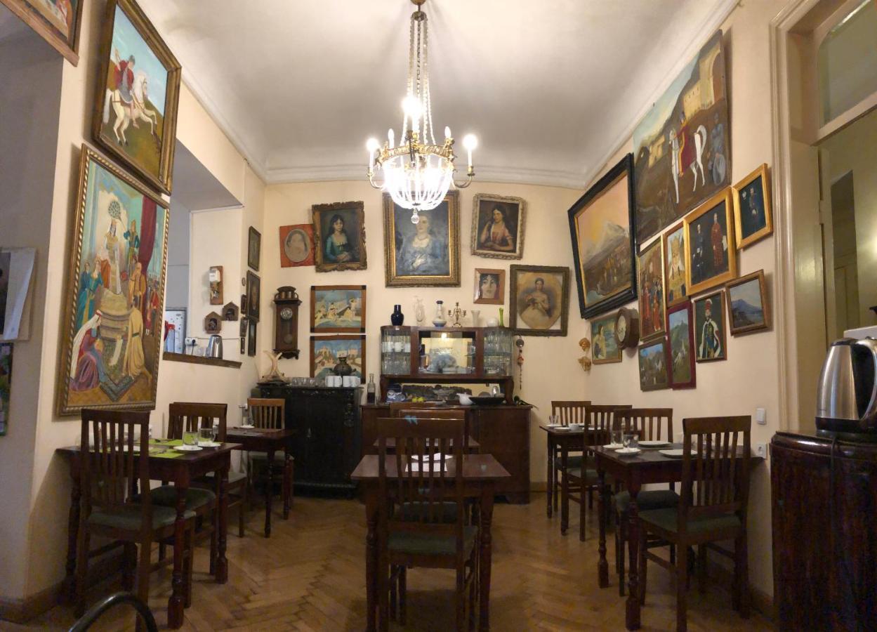 Gutsa Artists Mini-Hotel Тбілісі Екстер'єр фото