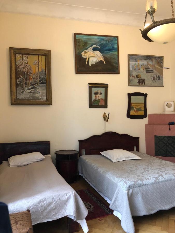 Gutsa Artists Mini-Hotel Тбілісі Екстер'єр фото