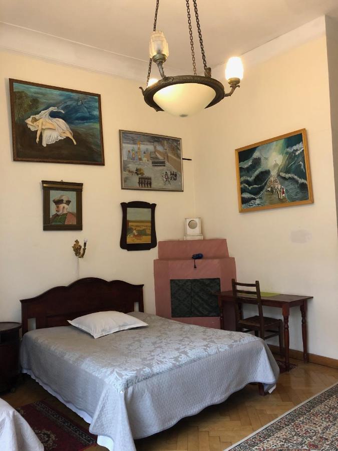 Gutsa Artists Mini-Hotel Тбілісі Екстер'єр фото