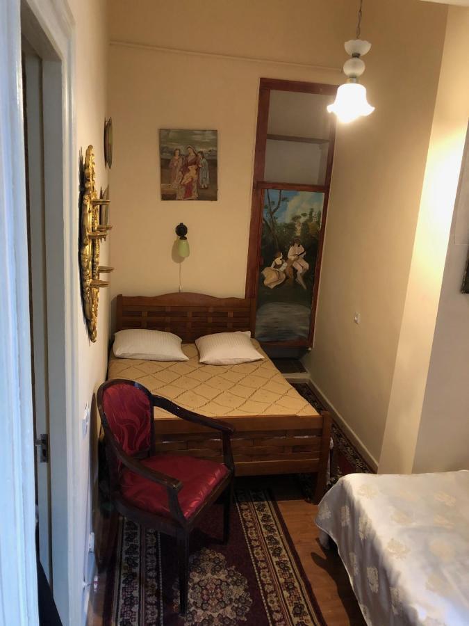 Gutsa Artists Mini-Hotel Тбілісі Екстер'єр фото